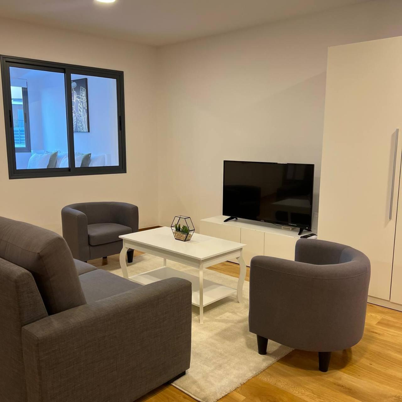 Apartments Vmadeira ฟุงชาล ภายนอก รูปภาพ