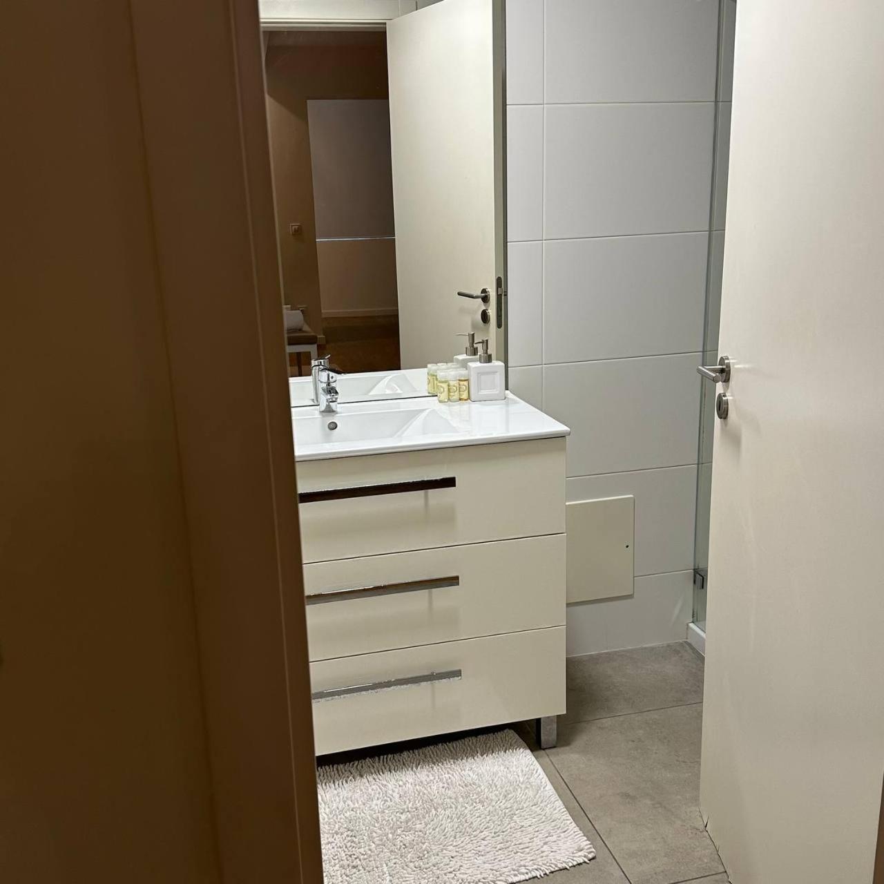 Apartments Vmadeira ฟุงชาล ภายนอก รูปภาพ